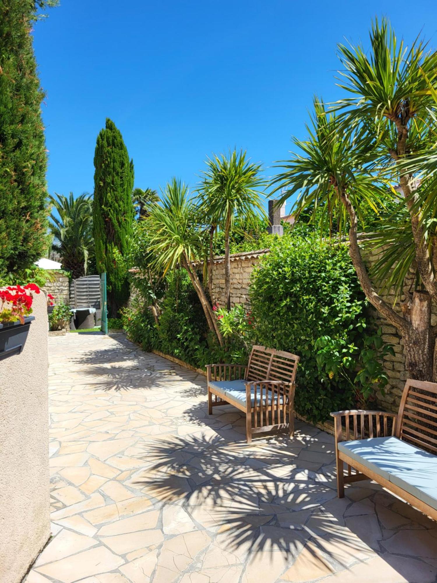 Le Clos Des Sternes 拉弗洛特 外观 照片